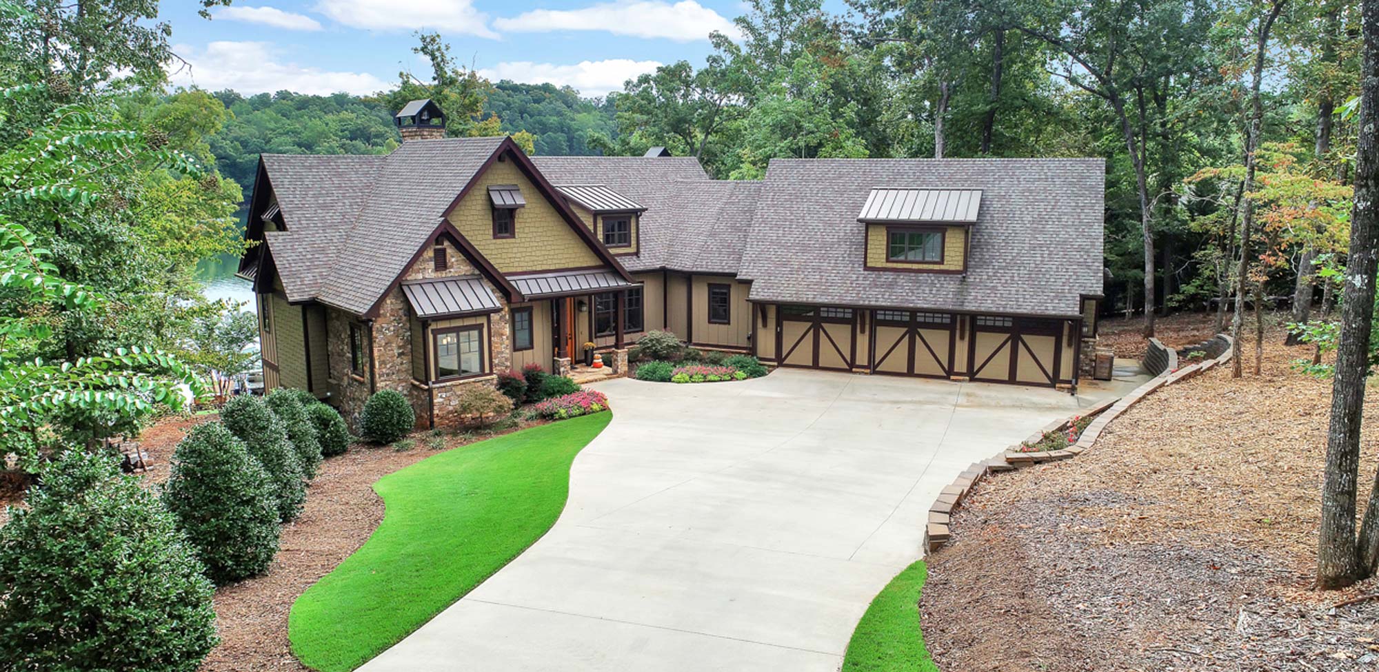 Design Elite architectural innovation in Upstate South Carolina our work lake residential hero image 1 - Lake Residential